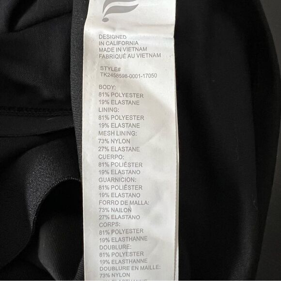 Fabletics Women Anywhere Built-In-Bra Tank Size L Large Black Activewear Gym NWT - Picture 7 of 10